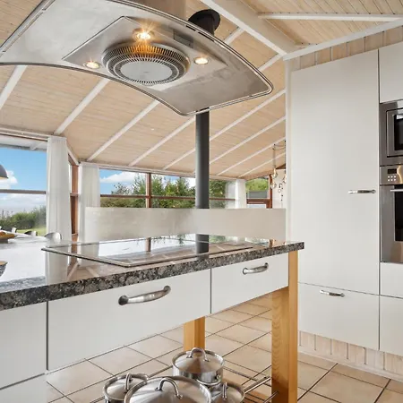 Three-bedroom In * אבלטופט